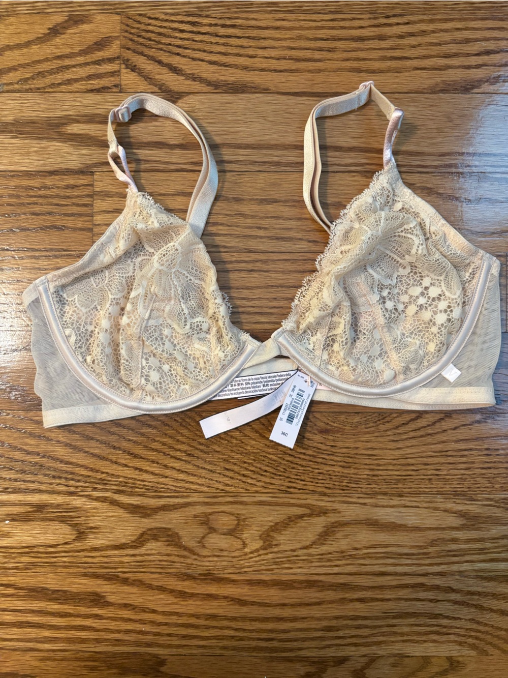 NWT Victoria’s Secret Nude Underwire Bra 36C Sheer Nude